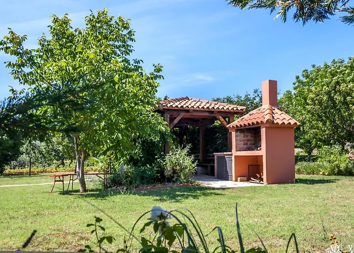 Apartman Angelina's Garden Place, Max 6 Persons, Near Pula *