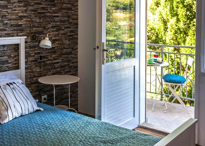 Angelina's Garden Place, Max 6 Persons, Near Pula Marcana